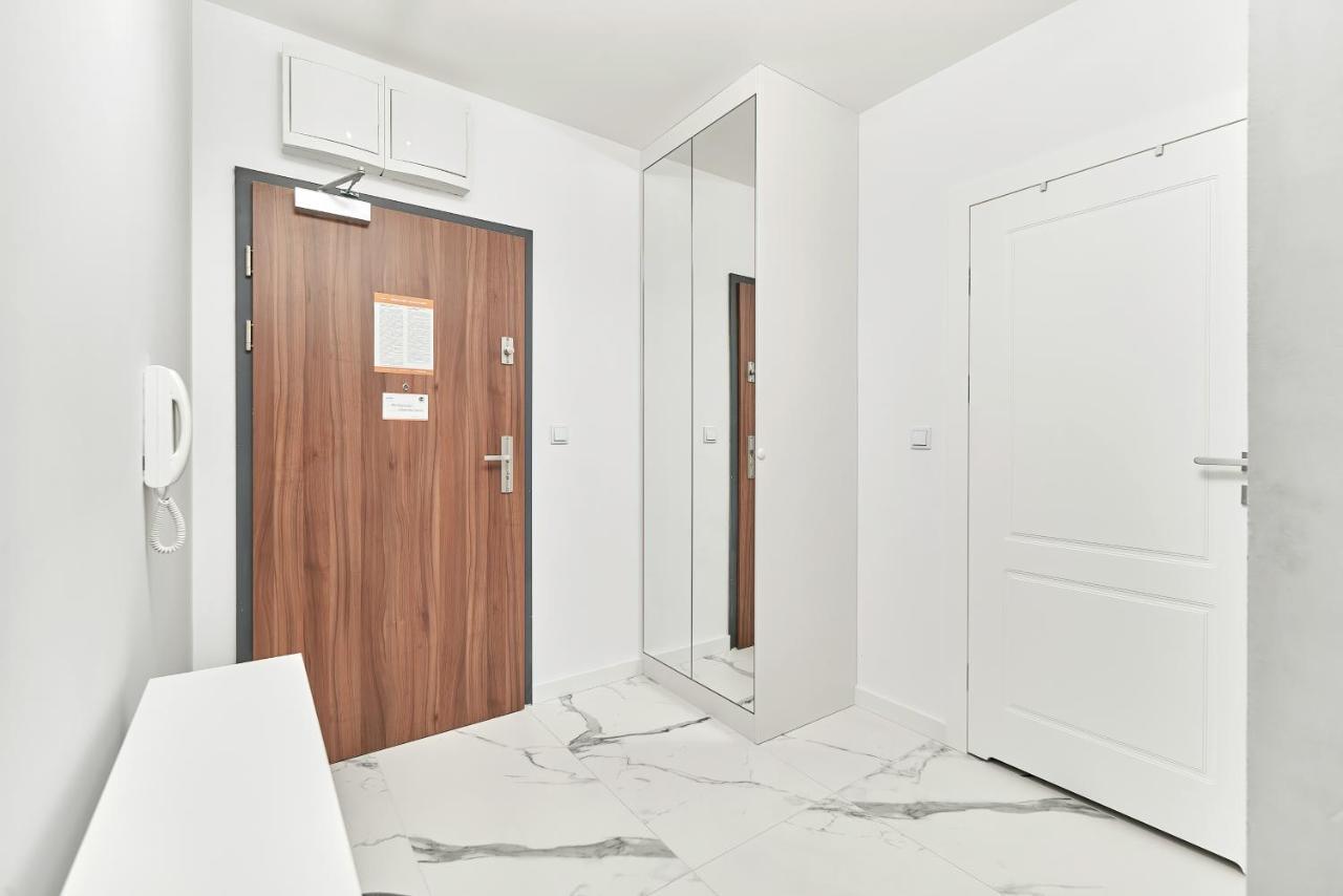Exclusive Apartments Gwiazdzista With Free Garage Wroclaw By Noclegi Renters Εξωτερικό φωτογραφία