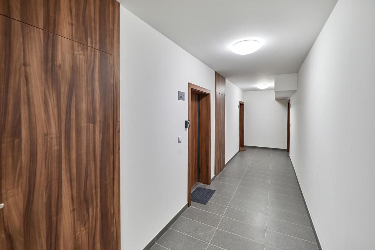 Exclusive Apartments Gwiazdzista With Free Garage Wroclaw By Noclegi Renters Εξωτερικό φωτογραφία