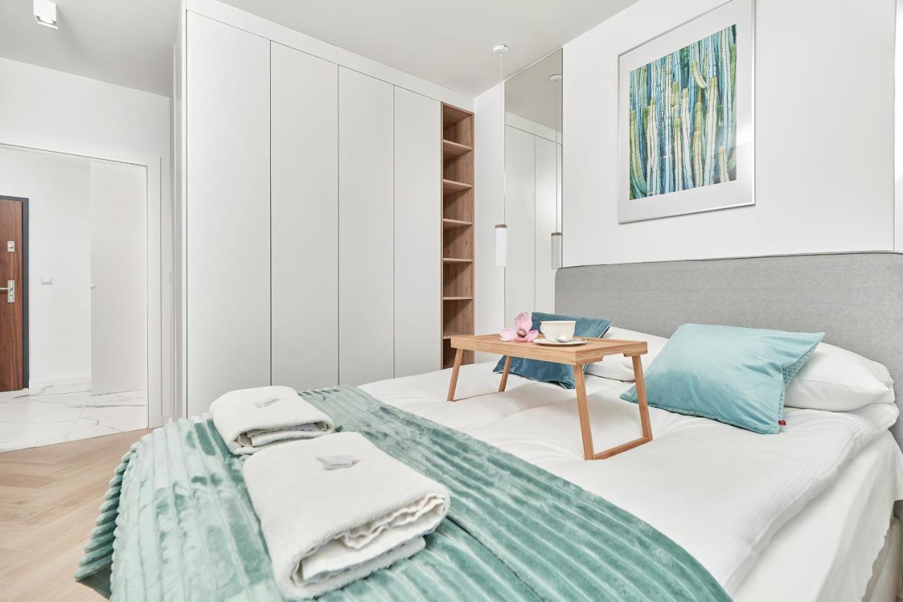 Exclusive Apartments Gwiazdzista With Free Garage Wroclaw By Noclegi Renters Εξωτερικό φωτογραφία