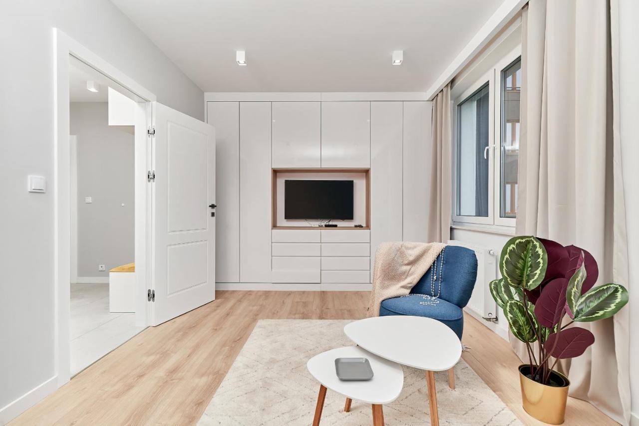 Exclusive Apartments Gwiazdzista With Free Garage Wroclaw By Noclegi Renters Εξωτερικό φωτογραφία
