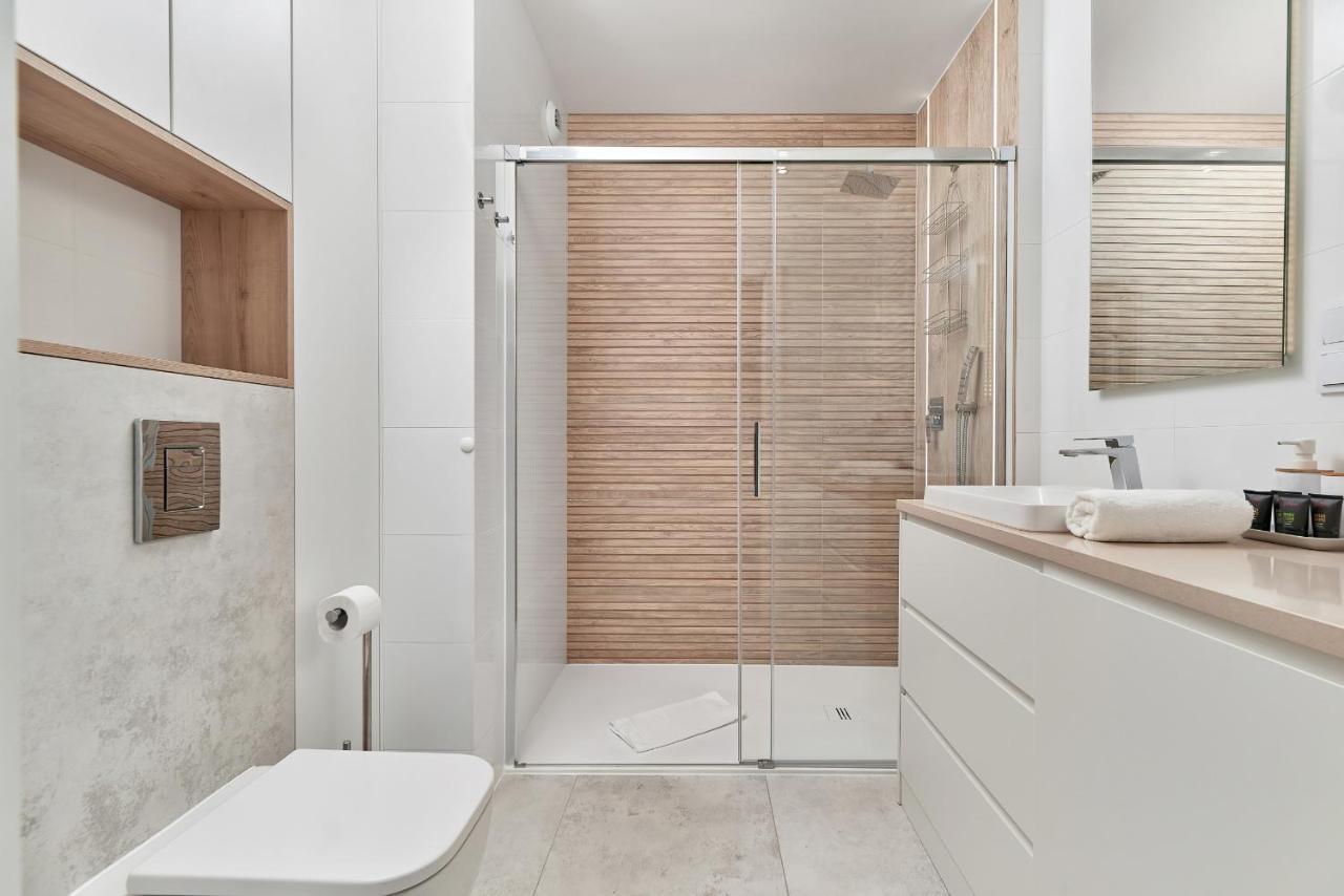 Exclusive Apartments Gwiazdzista With Free Garage Wroclaw By Noclegi Renters Εξωτερικό φωτογραφία