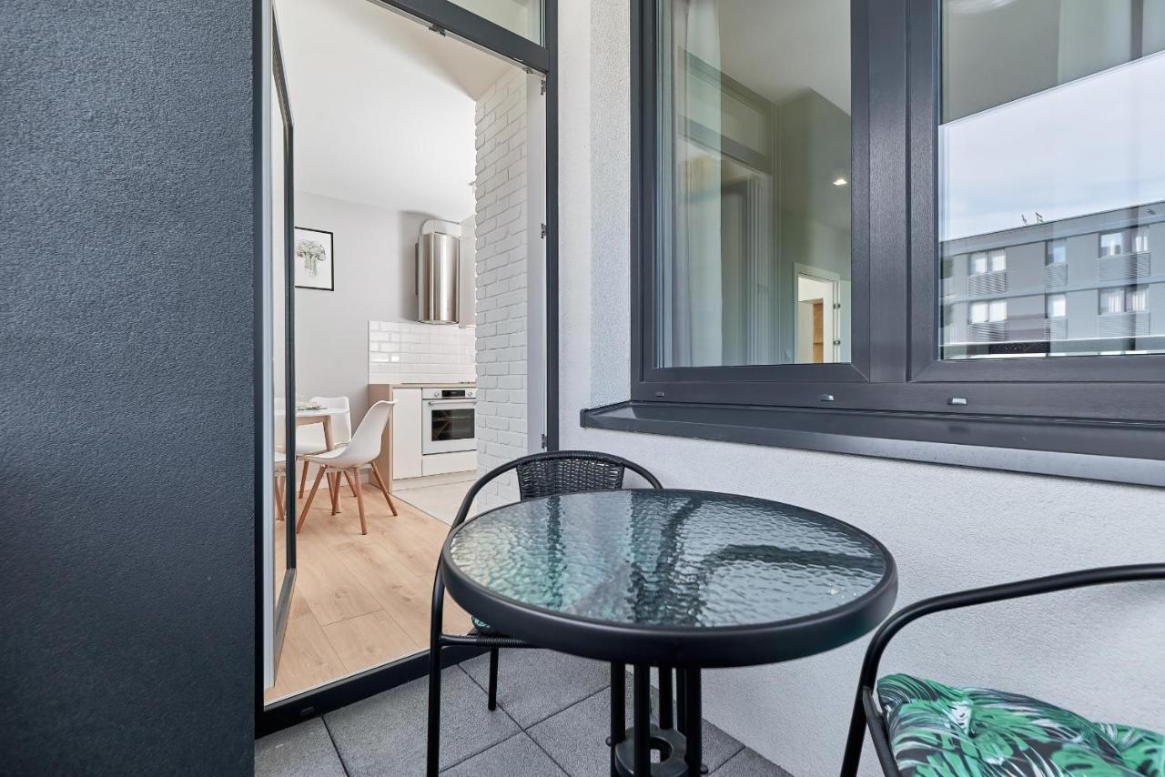Exclusive Apartments Gwiazdzista With Free Garage Wroclaw By Noclegi Renters Εξωτερικό φωτογραφία
