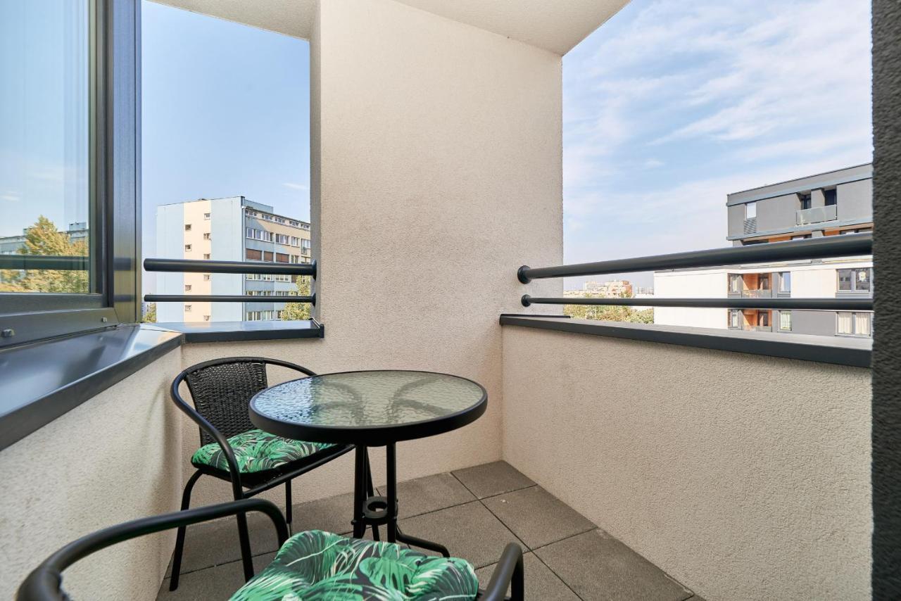 Exclusive Apartments Gwiazdzista With Free Garage Wroclaw By Noclegi Renters Εξωτερικό φωτογραφία