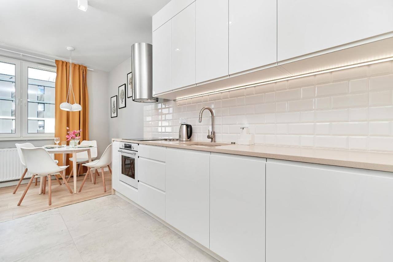 Exclusive Apartments Gwiazdzista With Free Garage Wroclaw By Noclegi Renters Εξωτερικό φωτογραφία