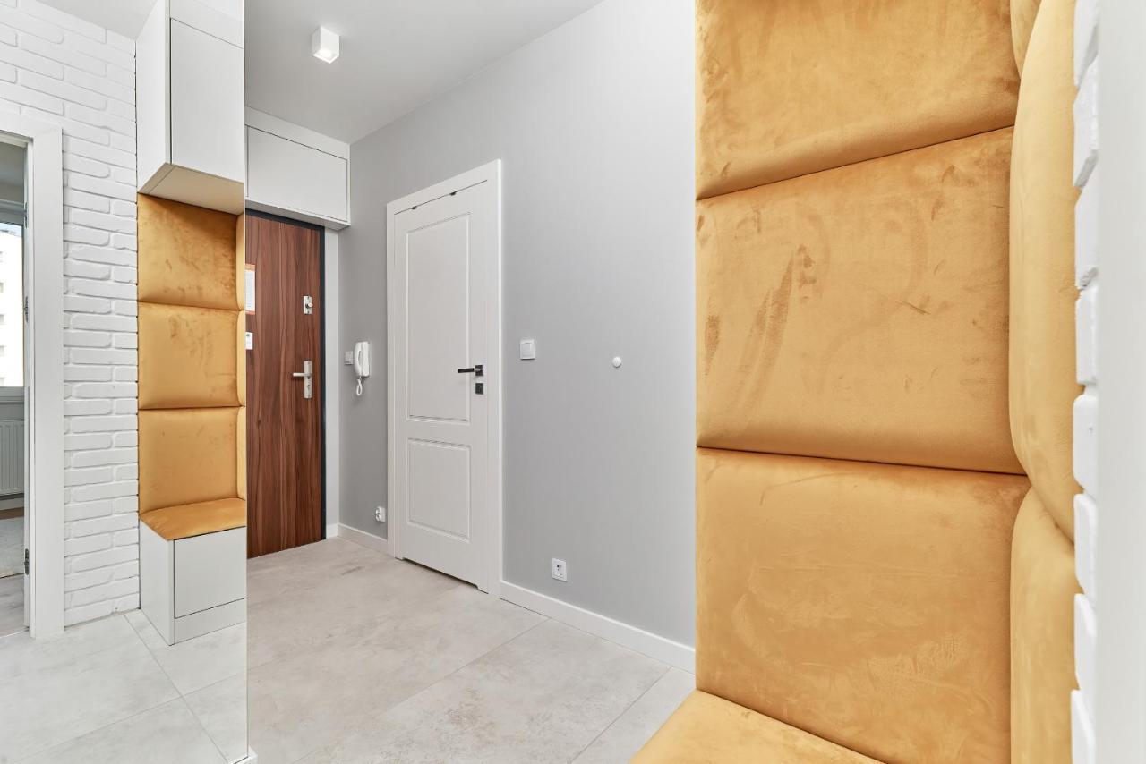 Exclusive Apartments Gwiazdzista With Free Garage Wroclaw By Noclegi Renters Εξωτερικό φωτογραφία